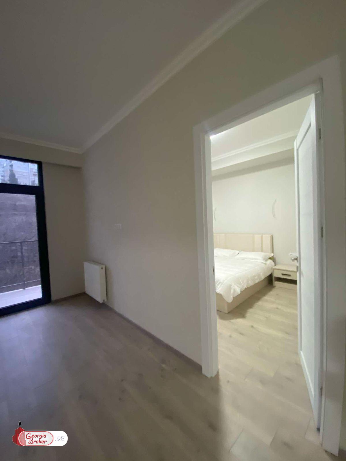 nearly repaired 2-room apartment for sale